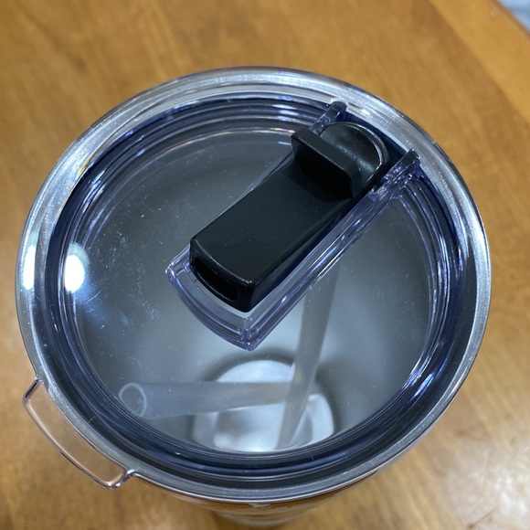 NWT.  Hydra peak, 25oz., stainless steel tumbler with straw/lid. - Picture 4 of 11